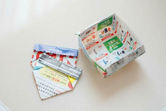 チラシで折ったゴミ箱