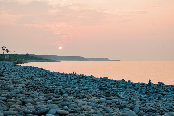 琴浦町鳴石の浜