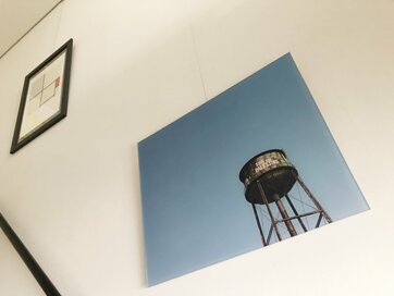 ピクチャーレールで家が美術館みたいに。14年たっても、つけてよかった場所