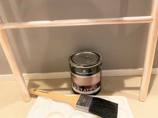 水性塗料はパレットと刷毛があれば塗れる