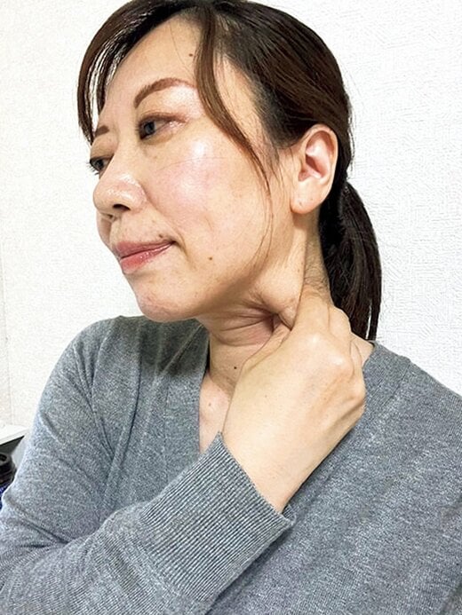 胸鎖乳突筋をほぐすフレンズエディターのやまみさん