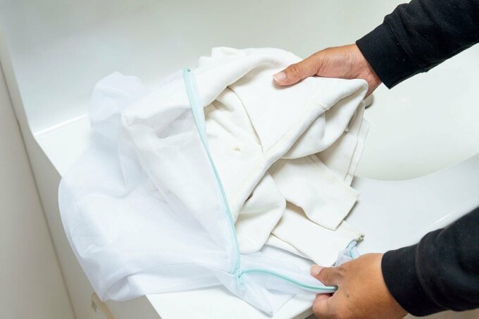 ネットにパーカー