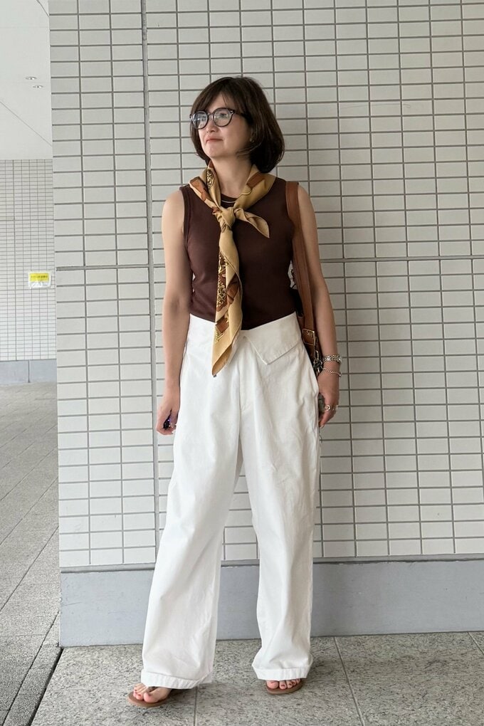 河村さんスカーフコーデ1