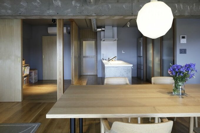 リビングから見たキッチン