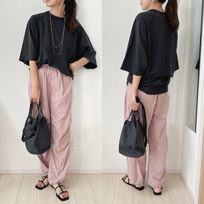 ピンクのパラシュートパンツ