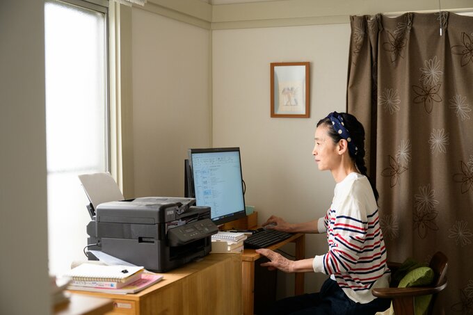 ブログを書く紫苑さん