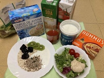 54歳、海外「ひとり暮らし」の食事情。栄養面を意識しながらも、手間はかけない