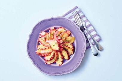 市販品を活用した「簡単副菜」3つ。ソーセージをバターで炒めるとおつまみ感もアップ