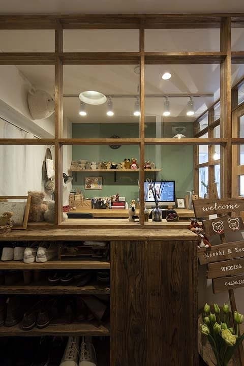 玄関と内窓でつながるアトリエスペース