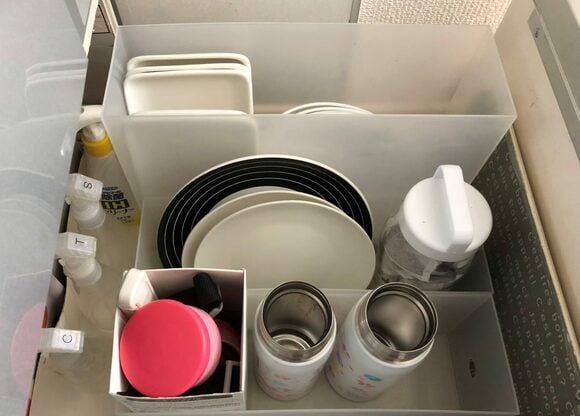 サイズ違いを組み合わせて出し入れしやすく仕切る