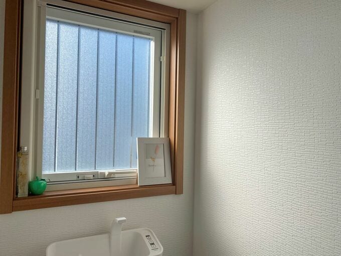 トイレの窓
