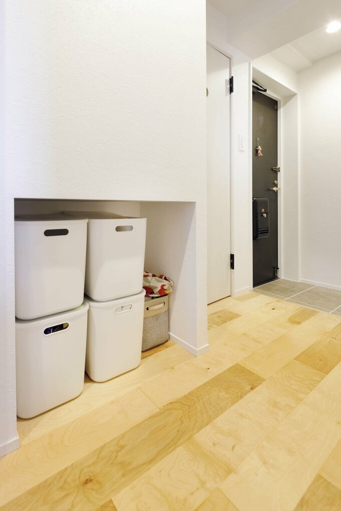 下部は廊下側から使う収納スペース