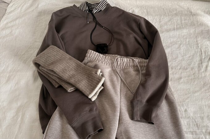 ユニクロUのスウェットワイドパンツ