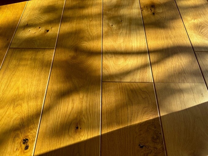 挽き板フローリングの表面