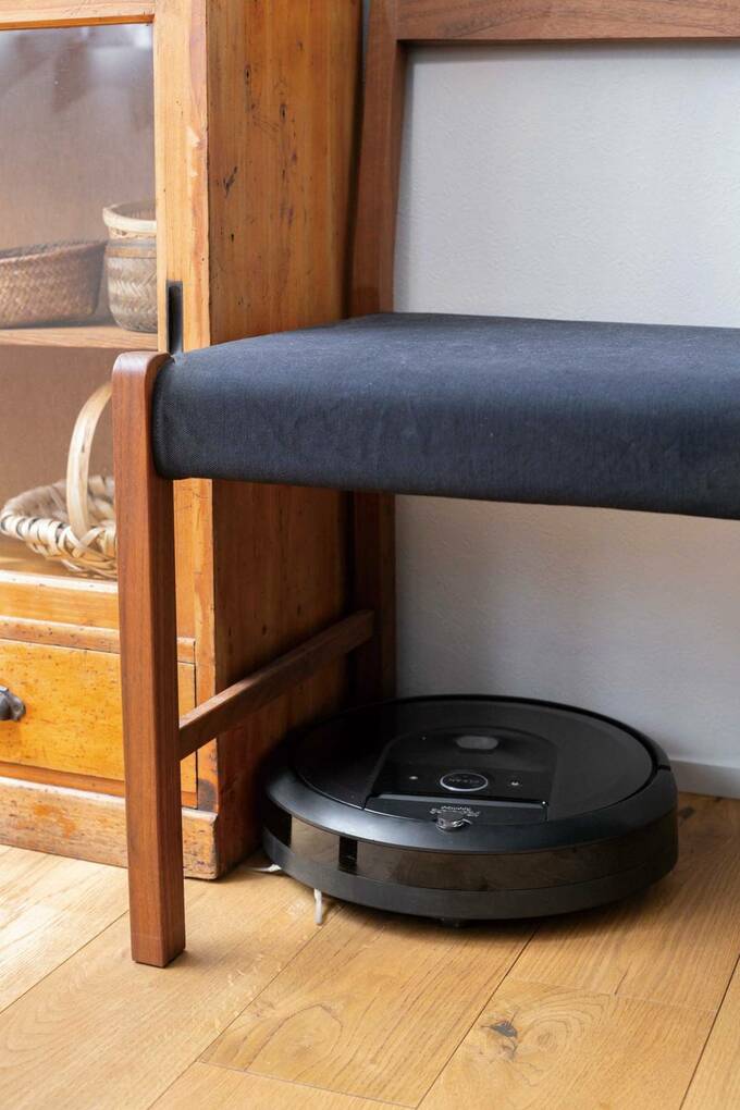 脚つきの家具