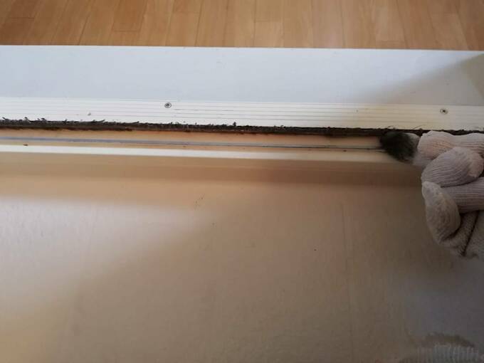 お風呂場の扉のレール掃除