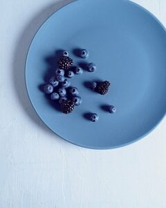 格調あるグレイッシュな カラーの高見えプレート