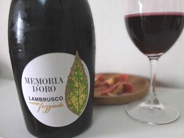 カルディの赤スパークリングワイン！ソムリエが1200円以下で選ぶベスト3は？