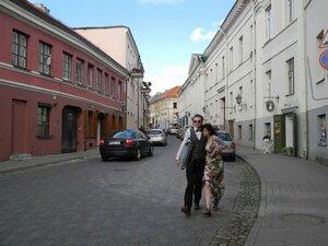 リトアニアのリネン、琥珀、陶器に目移り