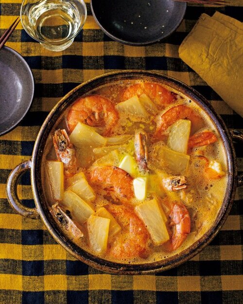 大根とエビのみそバター鍋