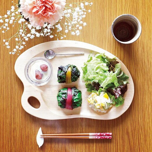 スイスチャードで包んだおにぎり