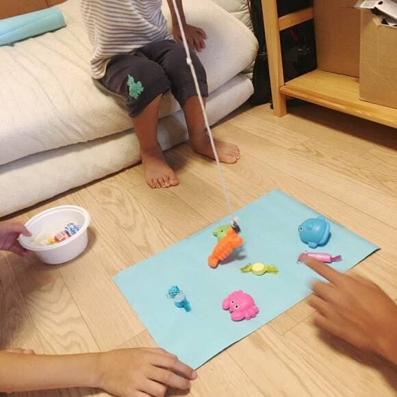 画用紙魚釣り