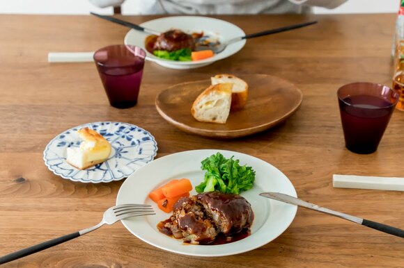 七寸の白い和皿