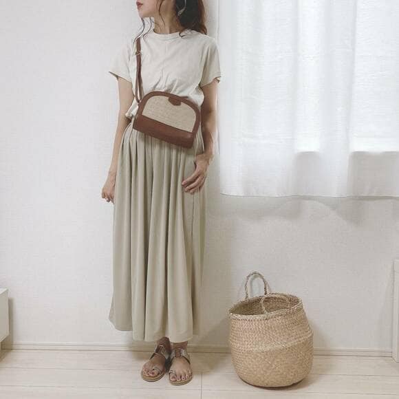 Tシャツと合わせたコーデ