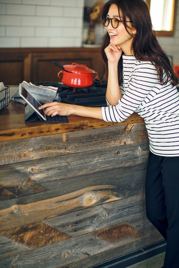 ボーダー眼鏡女性