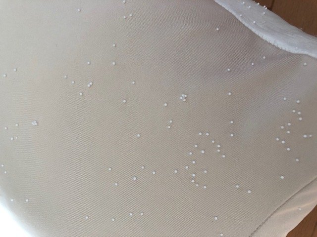 極小発砲ビーズ