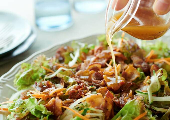 カリカリ豚のごまドレサラダ