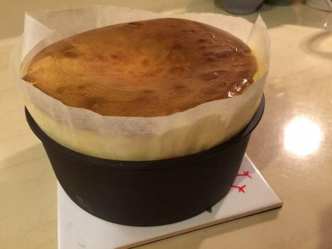 シリコンの型は100円ショップの15cmのもの