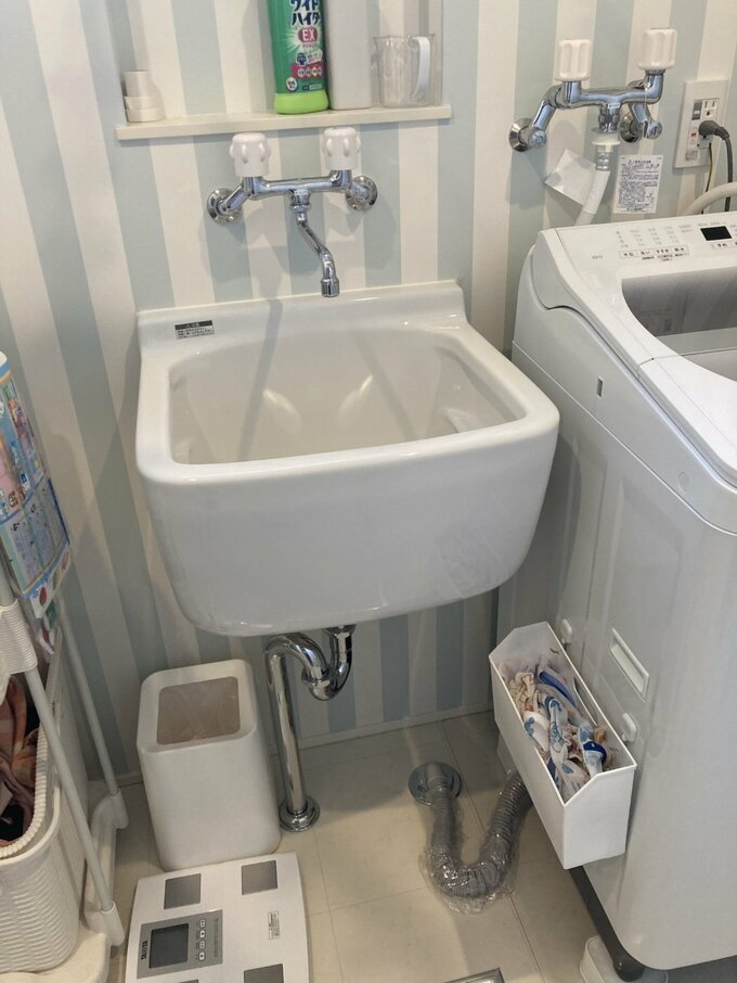 洗濯機隣のスロップシンク