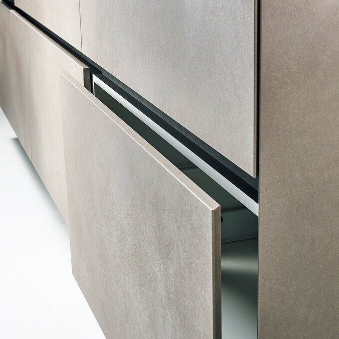 キャビネットの収納スペース