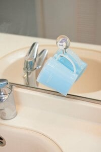 歯みがきコップは置かずにつるす