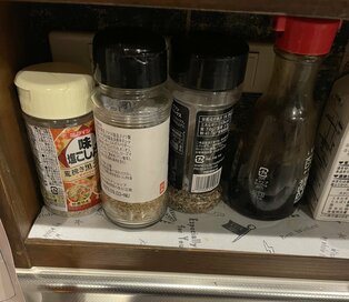 キッチンのコンセント計画は慎重に！スパイスがジャマで使えない、PC仕事に便利…