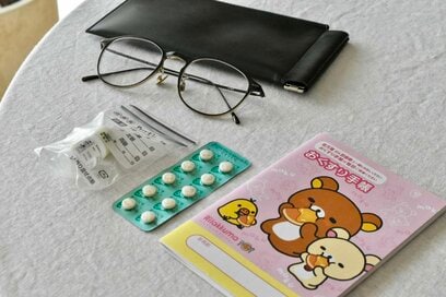 防災リュックに「入れ忘れがちなもの」3つ。お薬手帳のコピーやメガネ…大雨で欠かせないものも