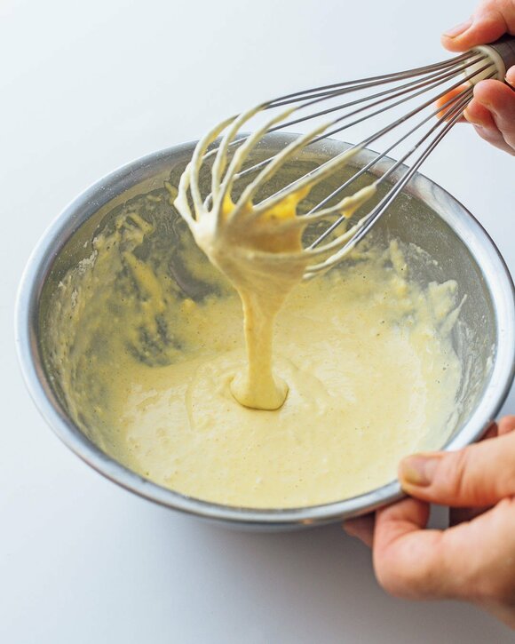 ボウルにホイッパー