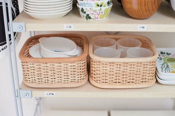 子どものものは手が届く下段のカゴにまとめる