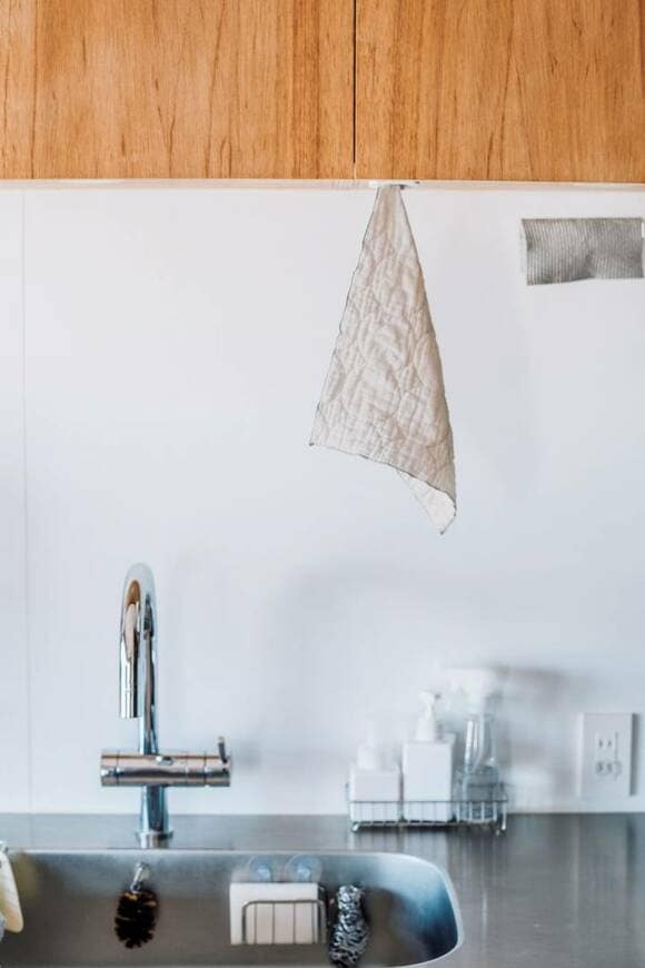 シンクの上につるしたタオル
