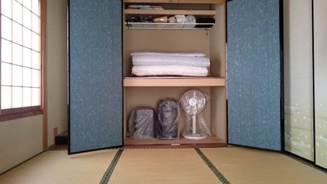 押し入れ