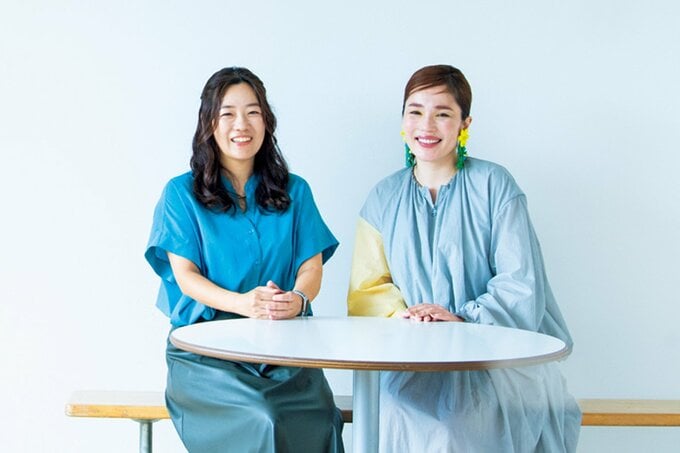 並んで座るFPの寺澤真奈美さんと平野ノラさん