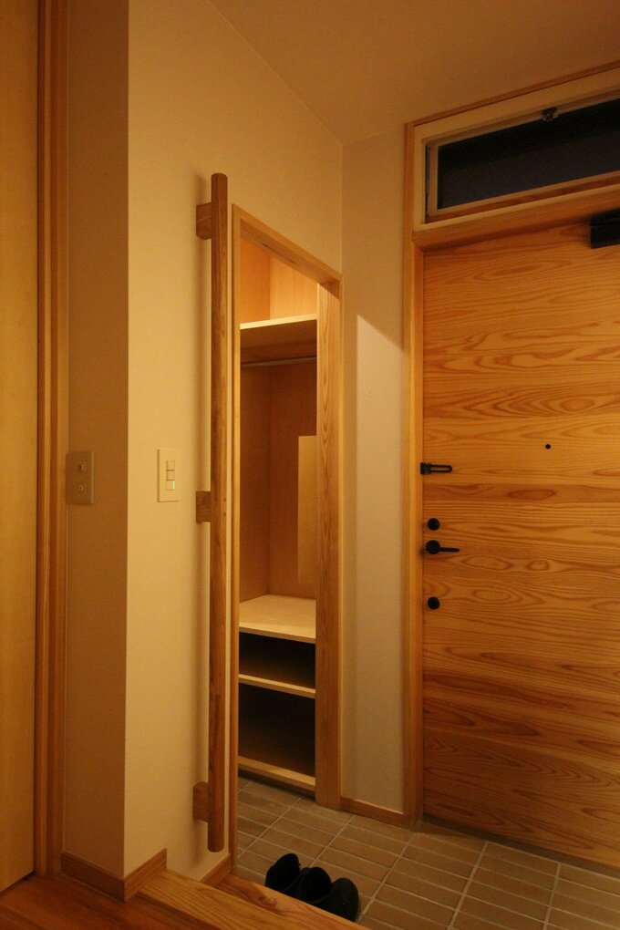 2世帯住宅だと玄関に大容量の収納が必要