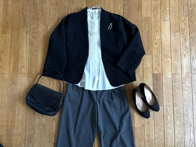 青村さんの式典コーデ2