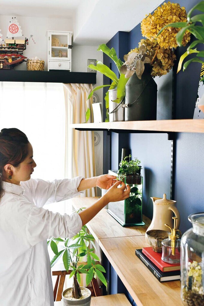 畳スペースのつくりつけの棚