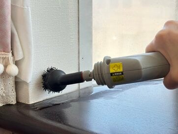 「たった5秒」でカビ掃除ができる家電で衝撃のビフォーアフター。梅雨時期にやっておきたいお掃除3つ