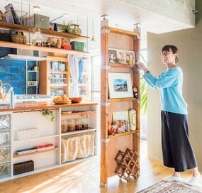 つっぱり棒で棚やコートかけが完成！収納の少ない家の救世主に