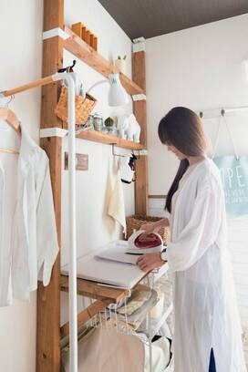 1歩も動かずにアイロンがけ！洗濯がとことんラクになる部屋