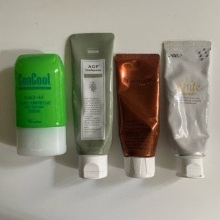 こだわりの歯磨きペーストいろいろを使い分けているという山本さん