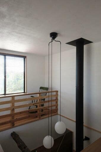 2階床の一部を撤去して吹抜空間に変更